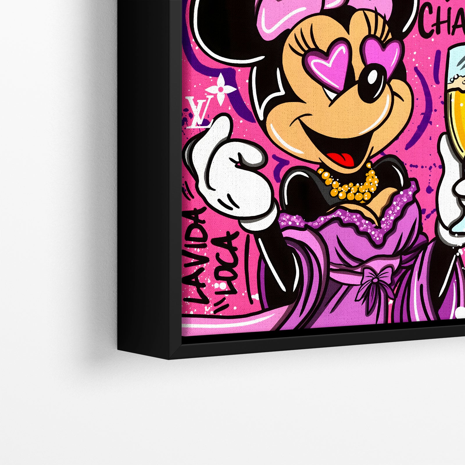 "CHEERS MINNIE"