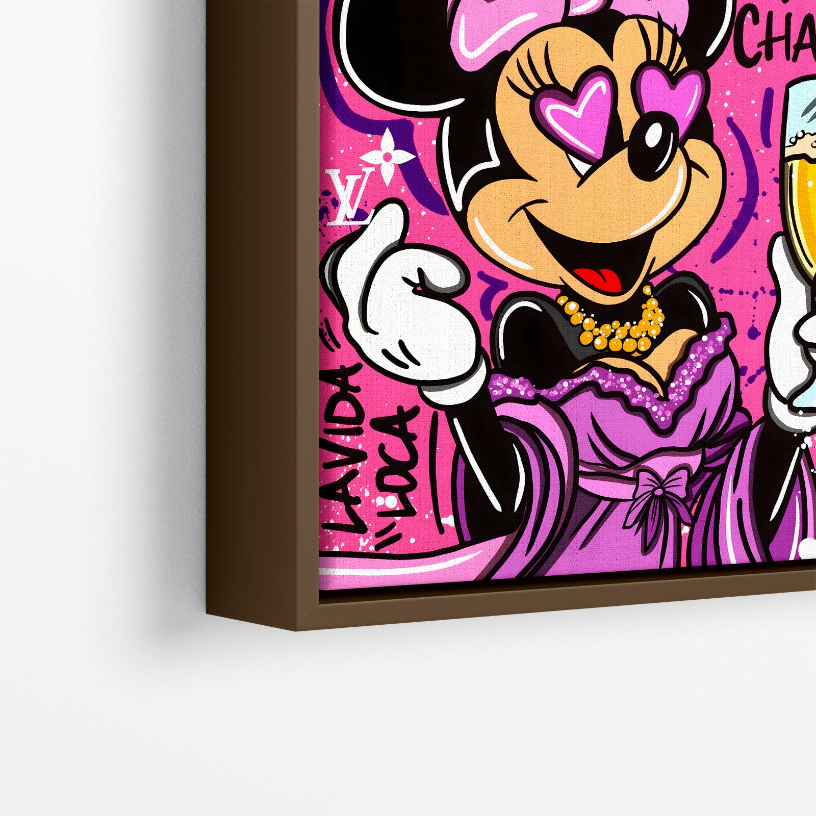 "CHEERS MINNIE"