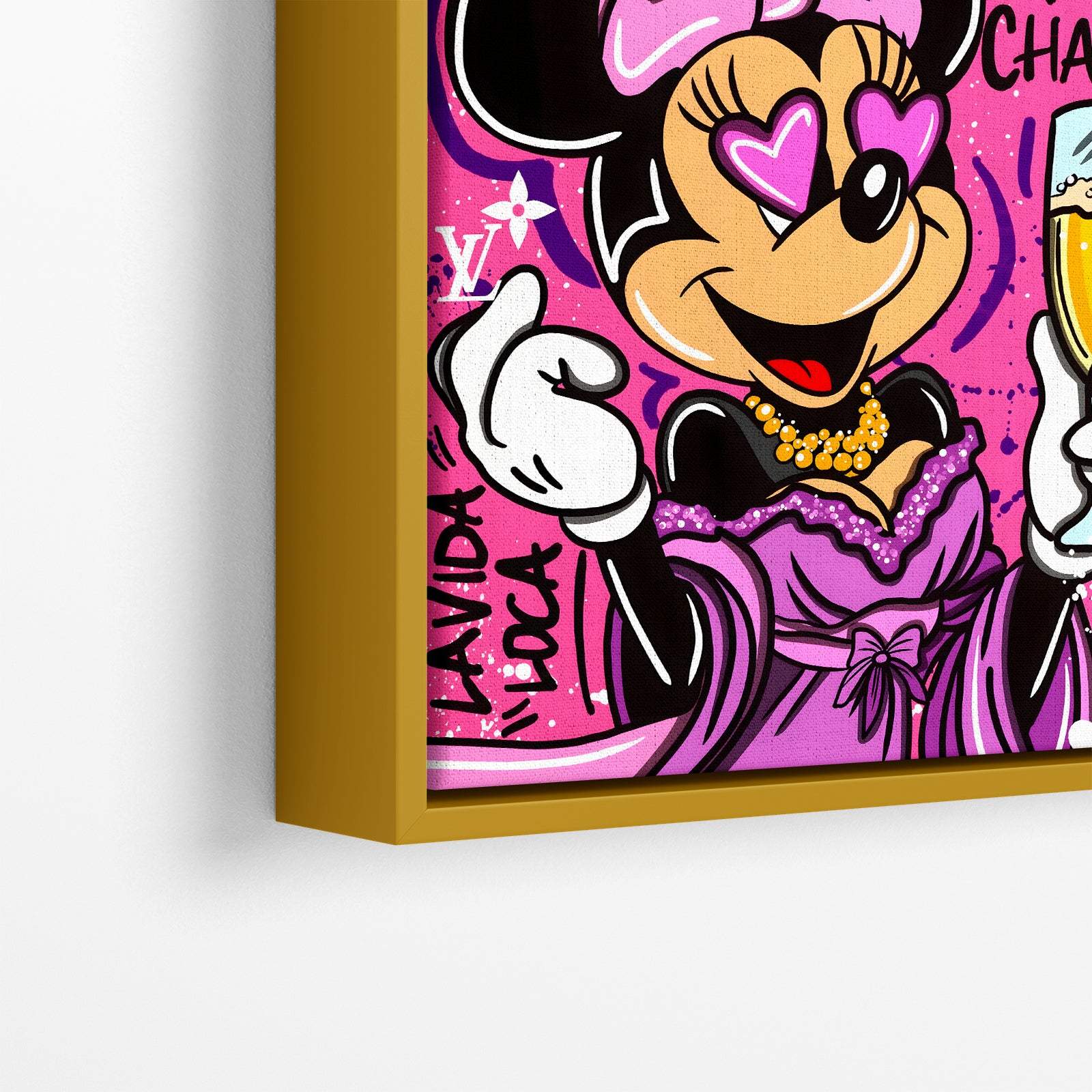 "CHEERS MINNIE"