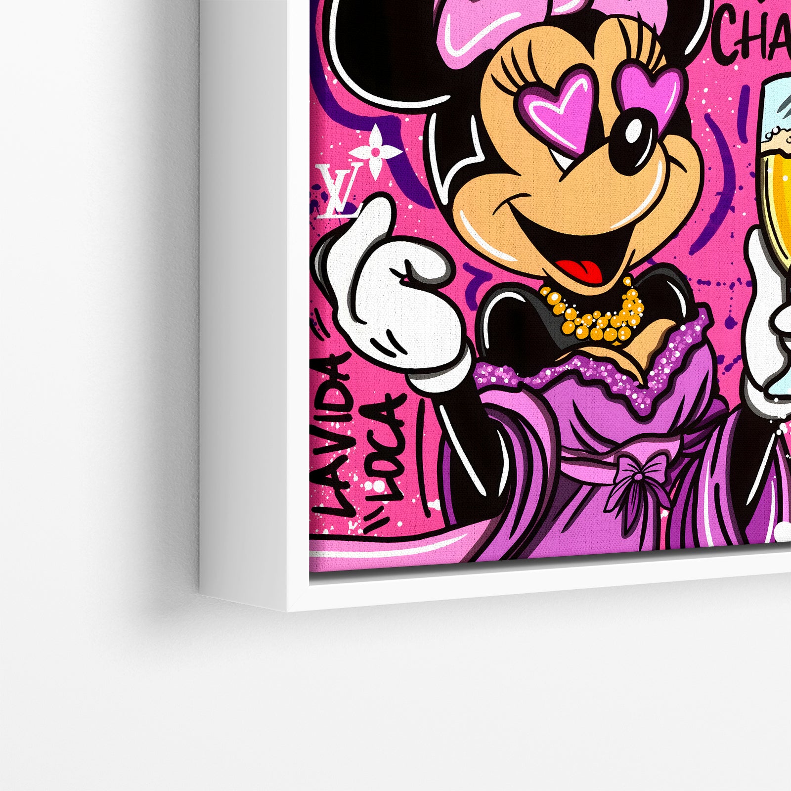 "CHEERS MINNIE"
